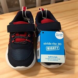 NWT stride rite dive 2.0 boys toddler size 6